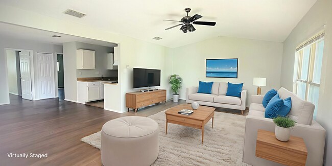 Building Photo - 1331 Bayou Dr