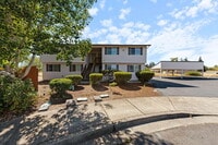 Building Photo - Fresh & Updated 2 bedroom W/S included!