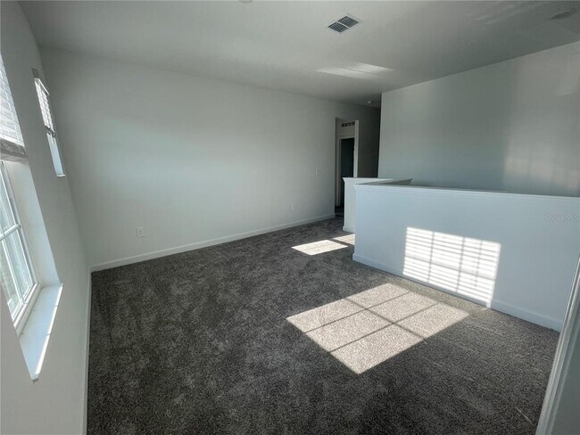 Building Photo - 5267 Dagenham Dr
