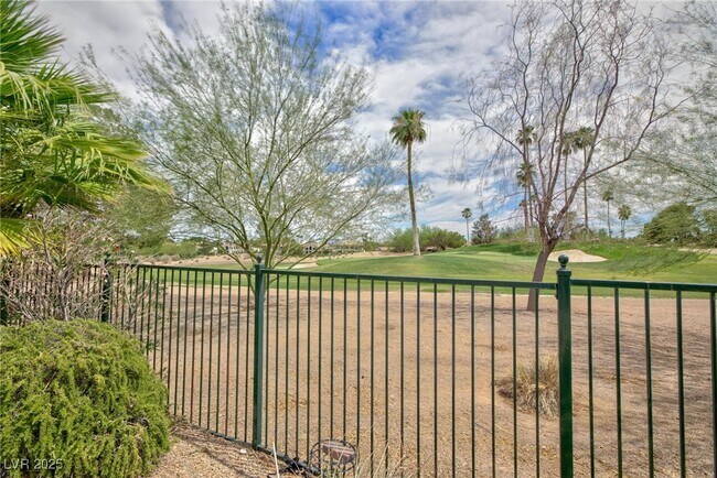 Building Photo - 8949 Diamond Falls Dr