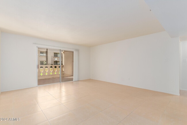 Building Photo - 7950 E Camelback Rd