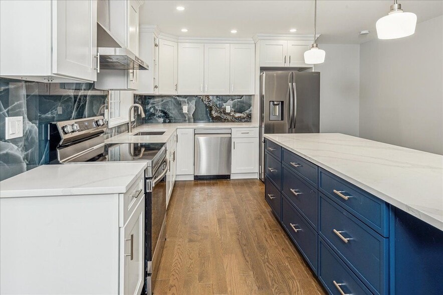 Building Photo - 187 Orchard St