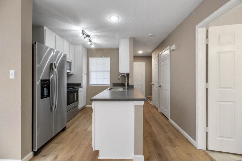 Building Photo - 1502 Cornerstone Ct