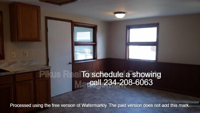 Building Photo - 1017 Niles St SW