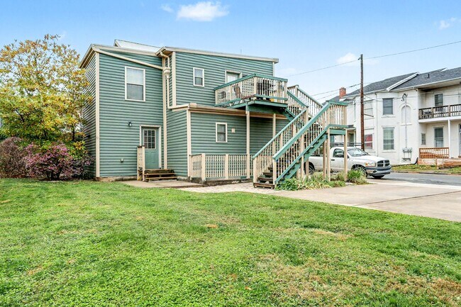 Building Photo - 439 Market St