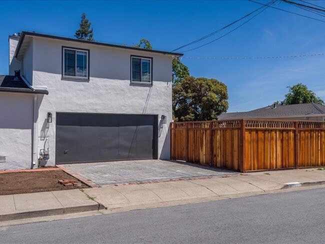 Building Photo - 1311 Woodland Ave