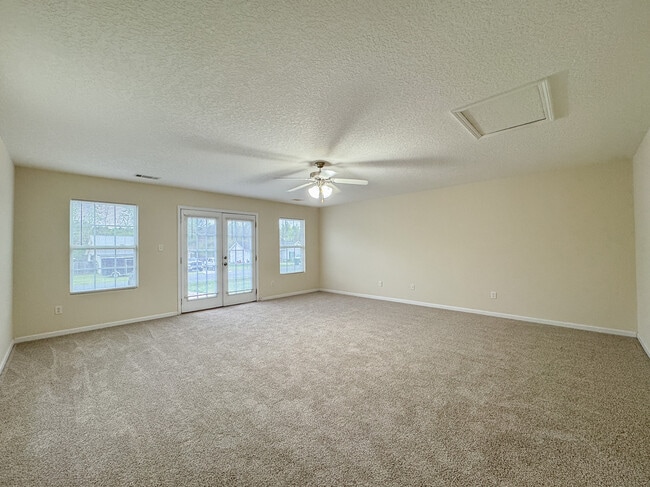 Building Photo - 5021 Scotch Pine Ave