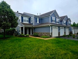 Building Photo - 714 Woodewind Dr