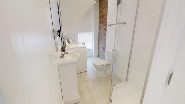 Building Photo - 3.0 bedroom in Cambridge Massachusetts 02144