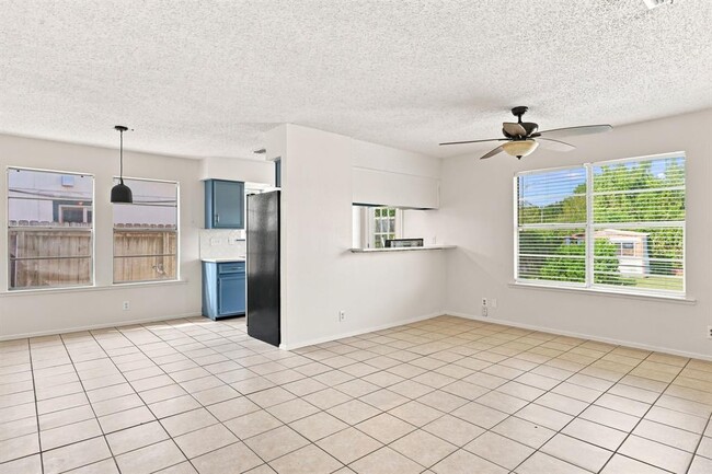 Building Photo - 5700 Cherry Park