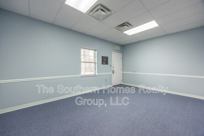 Building Photo - 305 Grady Rd