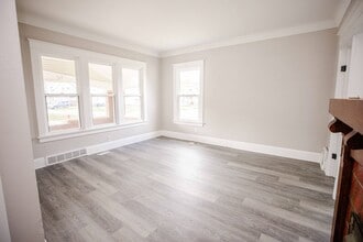 Building Photo - 1101 Radcliffe Dr