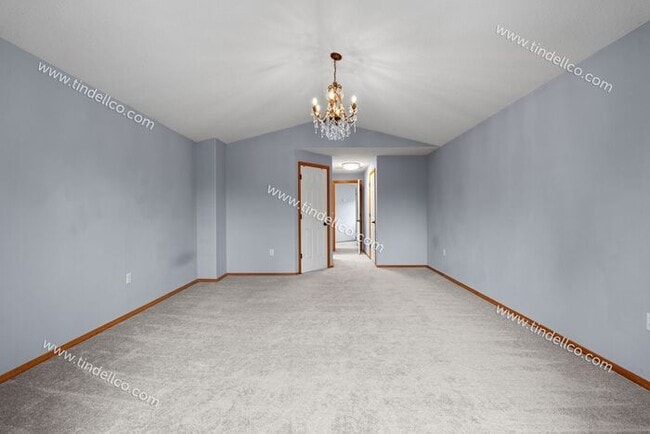 Building Photo - Charming 3-Bedroom Home with Attached Garage & Fenced Yard in North Portland - 1 MONTH FREE!