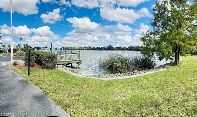 Building Photo - 9540 Green Cypress Ln