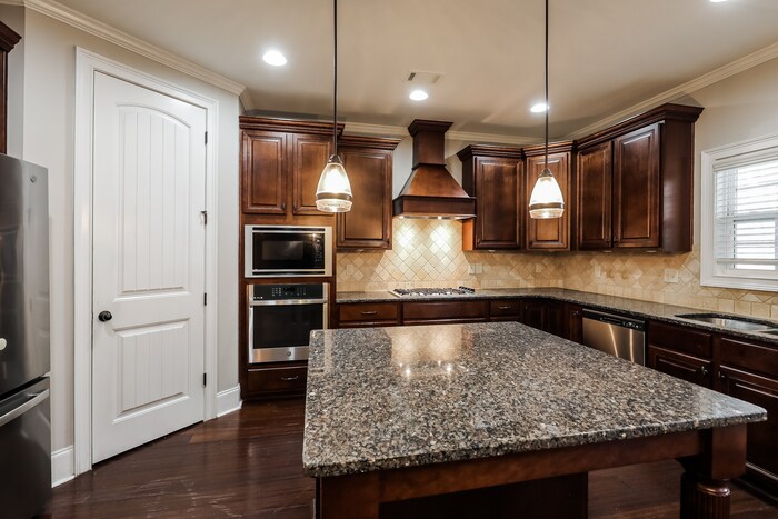 Building Photo - 103 Cattail Ct