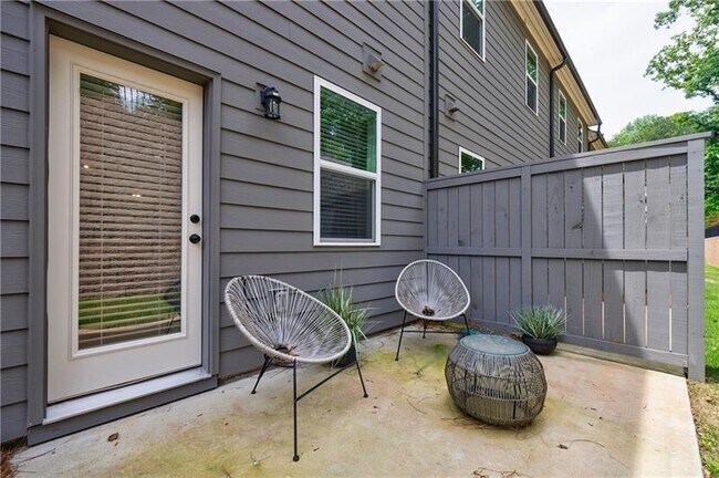 Building Photo - 1624 Gunnin Trce NW