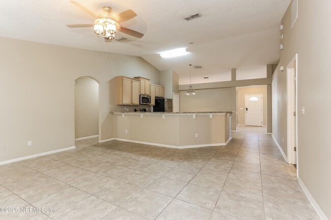 Building Photo - 10002 Lancashire Dr