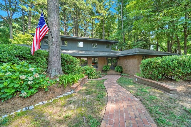 Primary Photo - A Custom Home in Alanton - 1-Acre Wooded L...