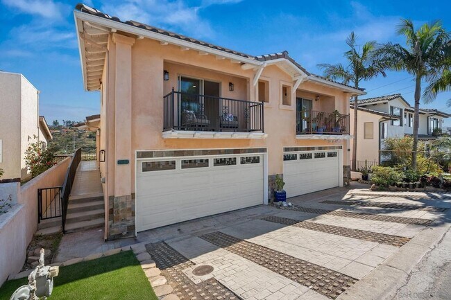 Building Photo - 2483 Oxford Ave