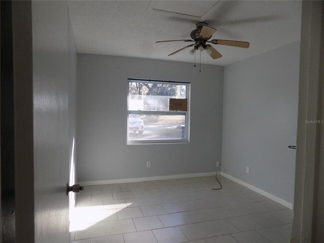 Building Photo - 6124 SW 10th Pl