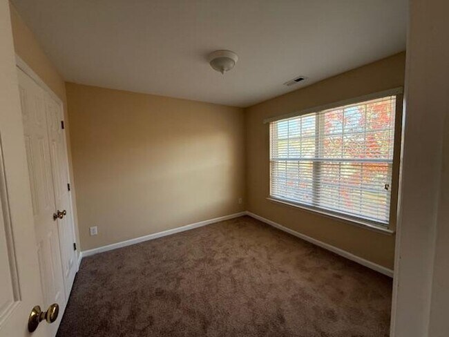 Building Photo - 3601 Pritchard Ct