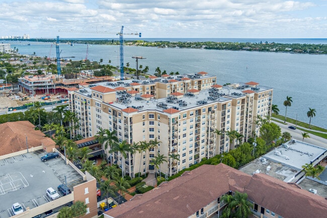 Building Photo - 1801 N Flagler Dr