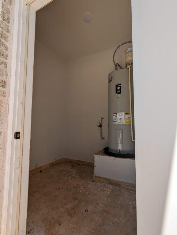 Building Photo - 990 N Crater Ave