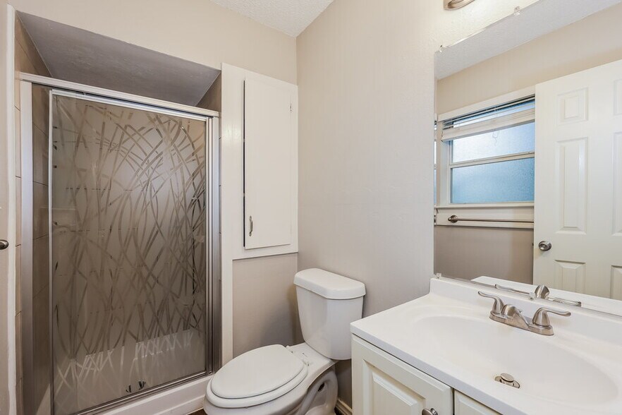 Building Photo - 629 Dawn Dr