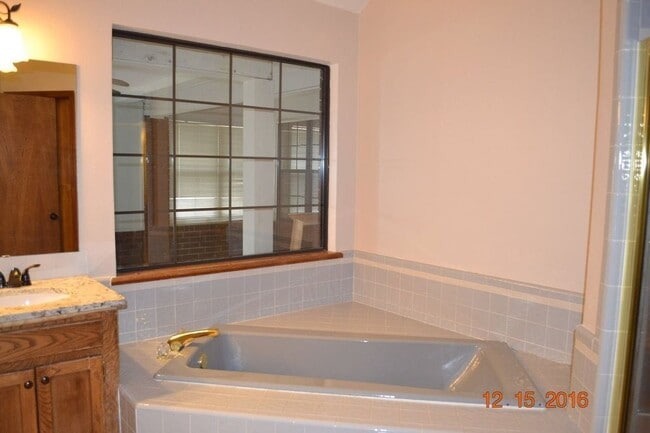 Building Photo - Great home located in Wyatt Acres!!