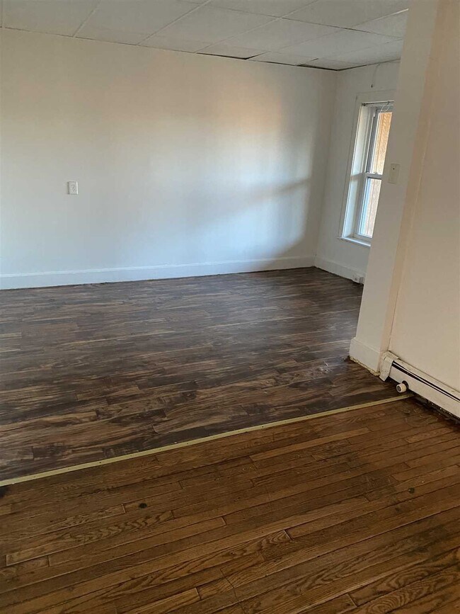 Building Photo - 139 Rombout Ave