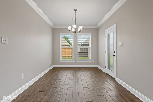 Building Photo - 211 Hyperion st