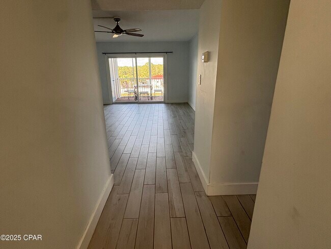 Building Photo - 112 Fairway Blvd