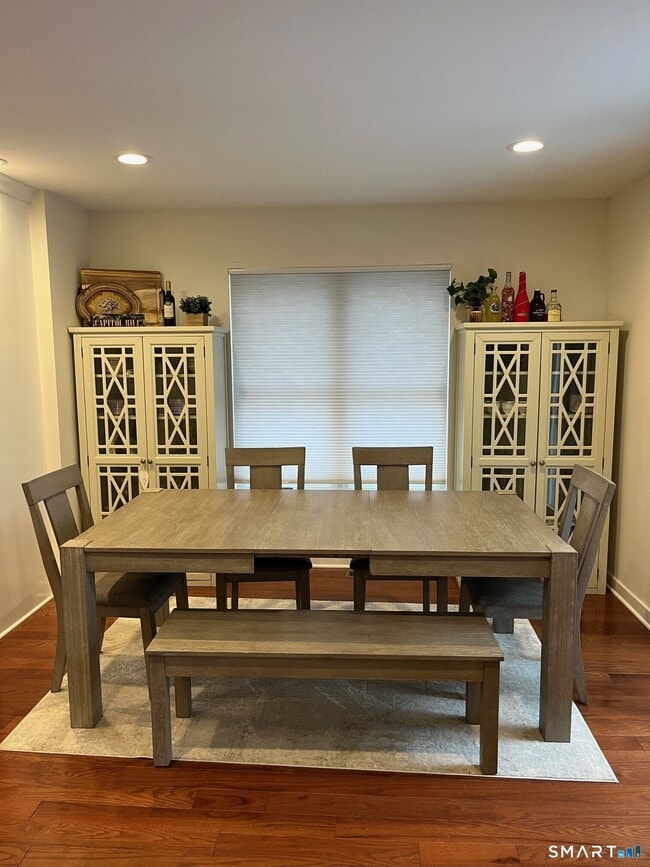 Building Photo - 6 Timberline Dr