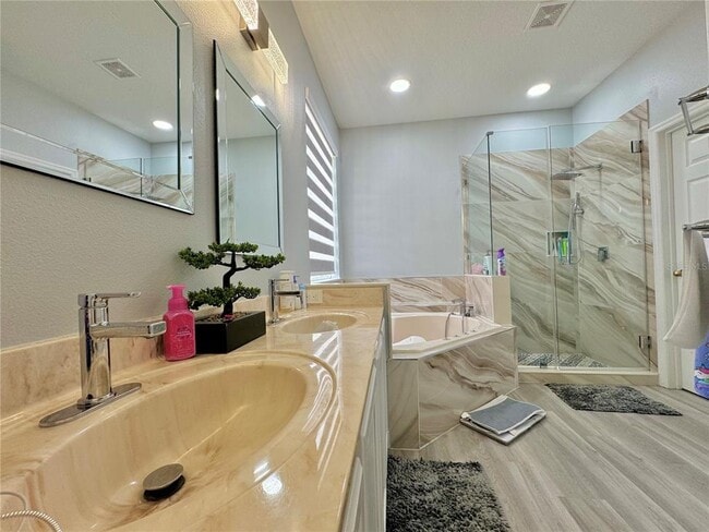 Building Photo - 5355 Tortuga Dr