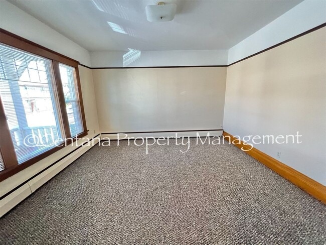 Building Photo - Great 3 Bedroom near Tech!