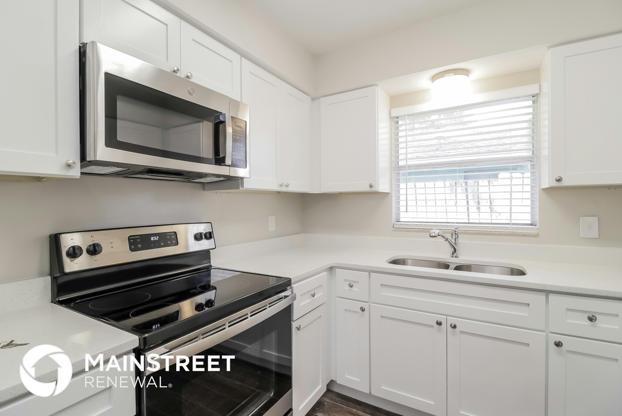 Building Photo - 1310 Cypress Ave