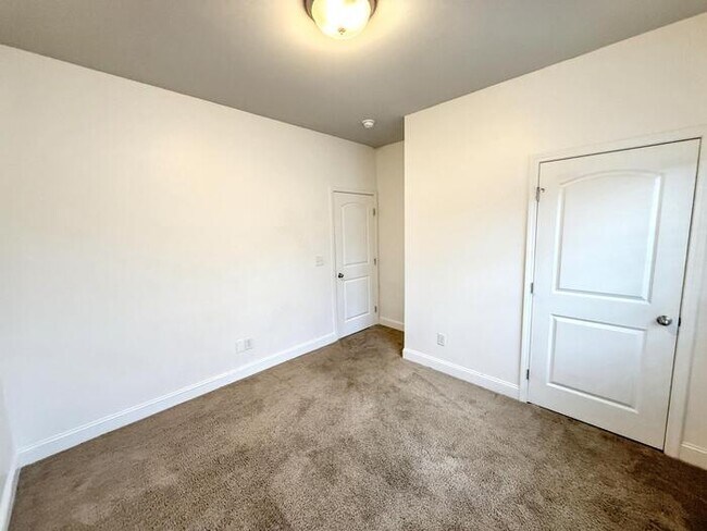 Building Photo - 27717 Kosar Xing