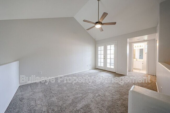 Building Photo - 3716 E University Dr