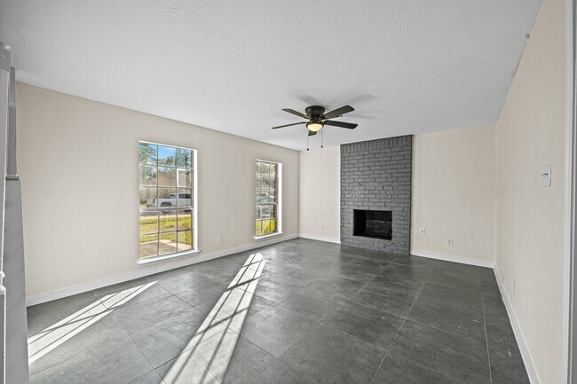 Building Photo - 18018 Autumn Trails Ln