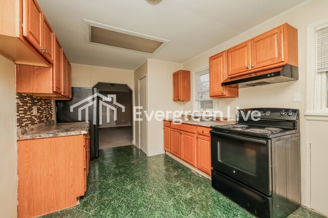 Building Photo - 4555 Oakdell Ave