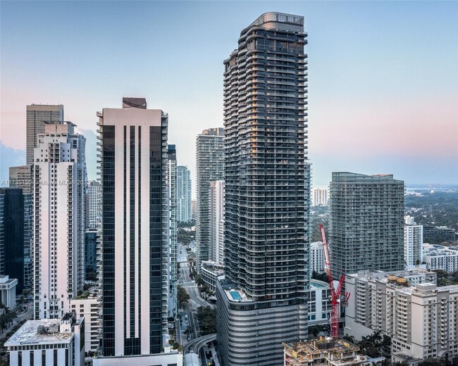 Building Photo - 1000 Brickell Plaza