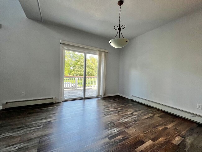 Building Photo - 3 Bed, 3 Bath Townhome in Fort Collins!