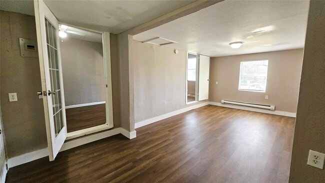 Building Photo - 1505 NE 29th St