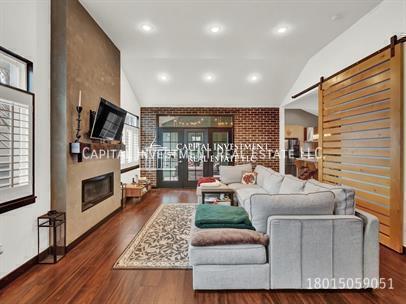 Building Photo - 10244 Sacramento Way