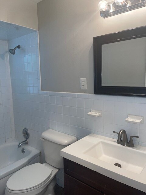 Building Photo - Comfortable Living in a Convenient Location