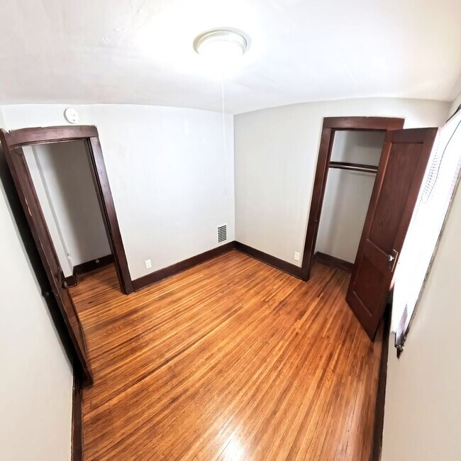 Building Photo - 3 Bedroom in Swillburg Area