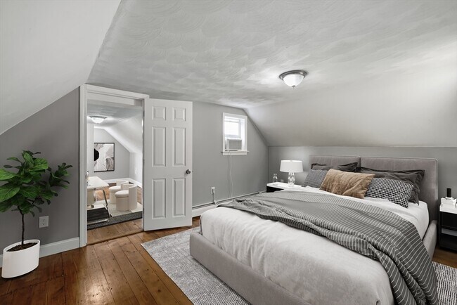 Building Photo - 329 Washington St