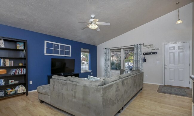 Building Photo - 3 Bedroom, 2 Bath Single Level home in Meridian!