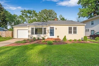 Building Photo - 128 Manor Ave