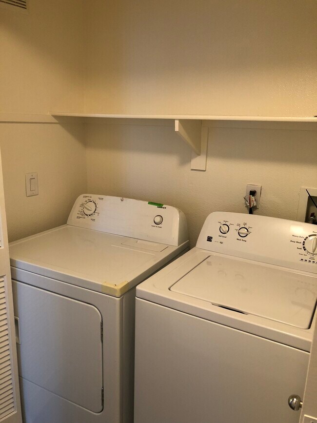 Building Photo - 12364 Carmel Country Rd